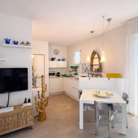 Apartment Attico Fronte Mare Con Terrazza E Garage Privato - Lara *